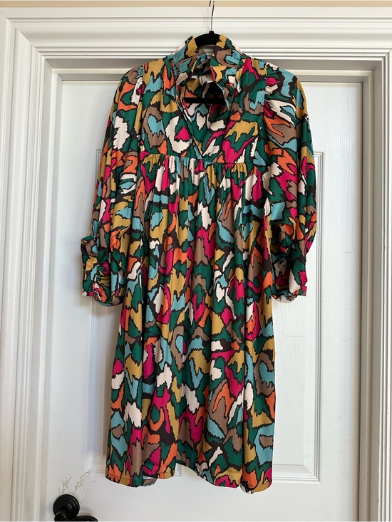 Emily Mccarthy Dresses & Skirts - Abstract Multicolor Mini Dress with Collared Neck